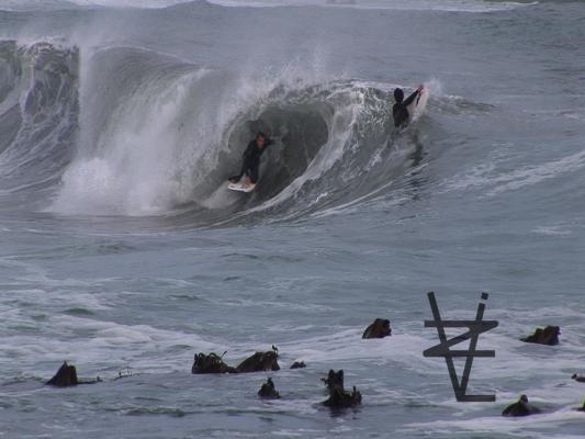 Greg Fraser, Dropknee forehand tube/barrel at West Coast Undisclosed