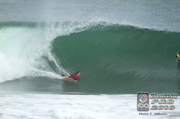 Karla Costa-Taylor, Bottom turn at Puerto Escondido