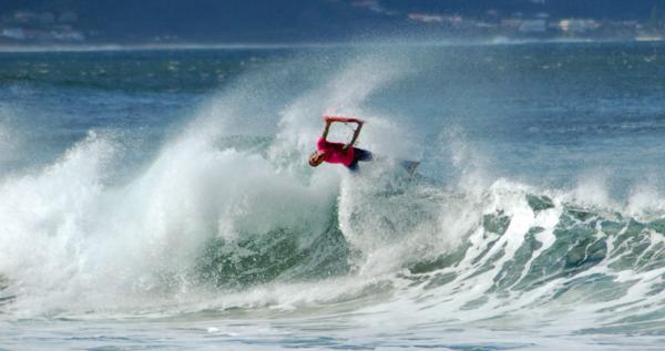 Mark Watts, invert at The Wedge (Plett)