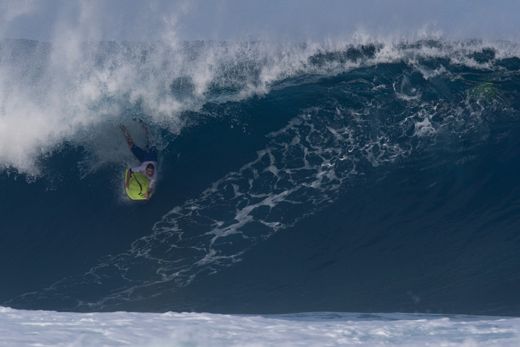 Andre Botha, freefall at Pipeline