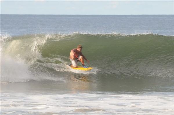 Arno Hattingh, dropknee backhand bottom turn