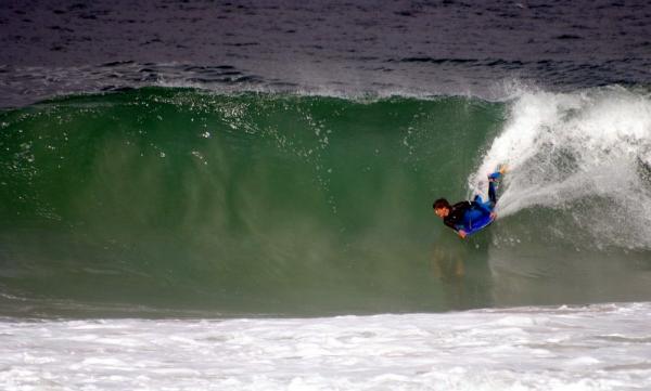 Kyle Cabano, ARS (air roll spin) at Koeel Bay (Caves)