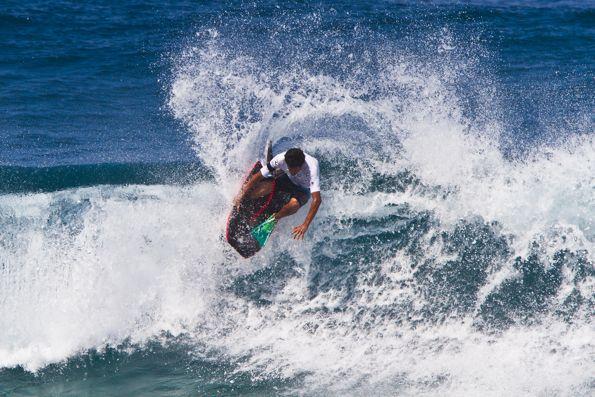 Cesar Bauer, dropknee forehand floater at Backdoor