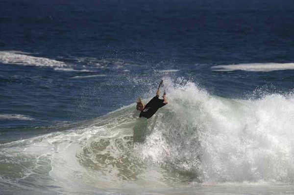 Frans Lombard, ARS (air roll spin) at Koeel Bay (Caves)