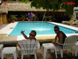 ODB & Shaggy chillin by the pool - Puerto 2004