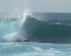 Ian Thurtell :: frame grab. Ian using every bit of rail.