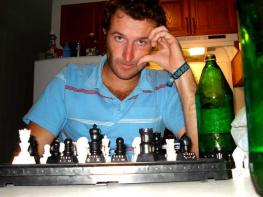Darrel Nelson :: Is that .....chess Darrel ? You can play?